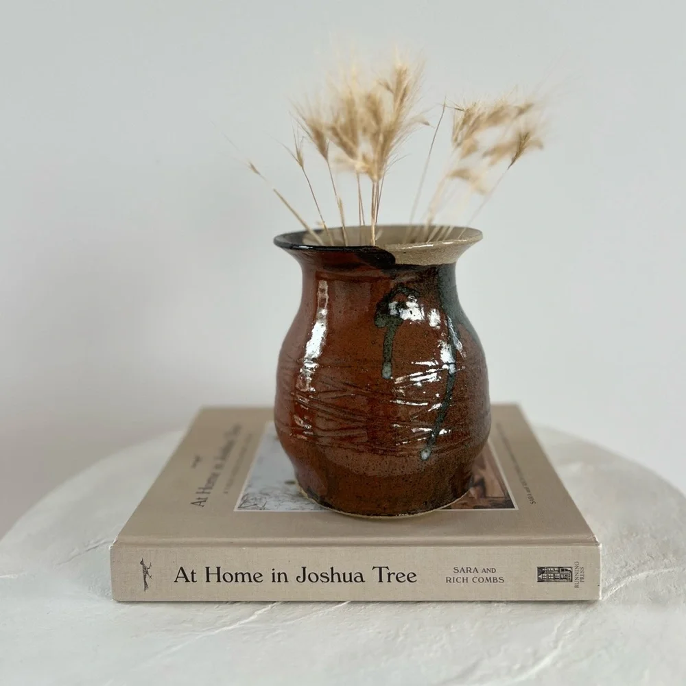 HAND-MADE SIGNED STUDIO POTTERY MID-CENTURY VASE - JAPANDI BOHO MCM‎ STYLE